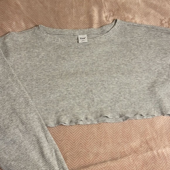 TNA oversized cropped waffle knit crewneck top - Picture 3 of 8